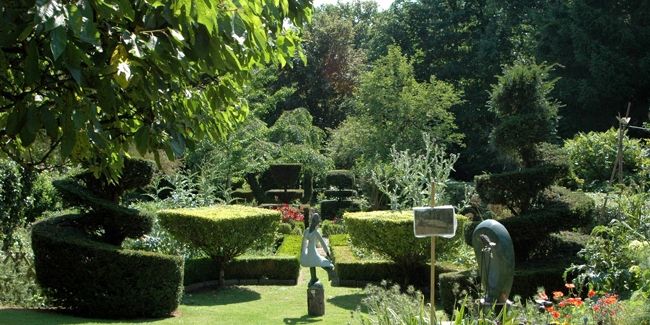 Le jardin des MétamorphOZes : une aventure sensorielle à Valaire