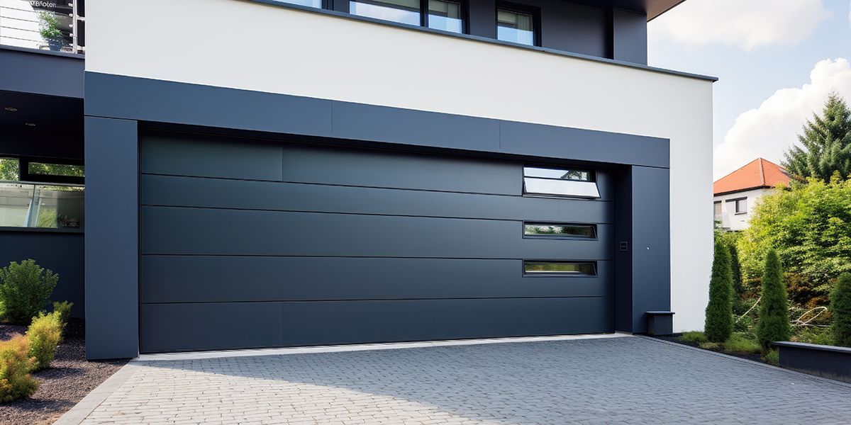 Choisir sa porte de garage sur mesure : options et budget à considérer