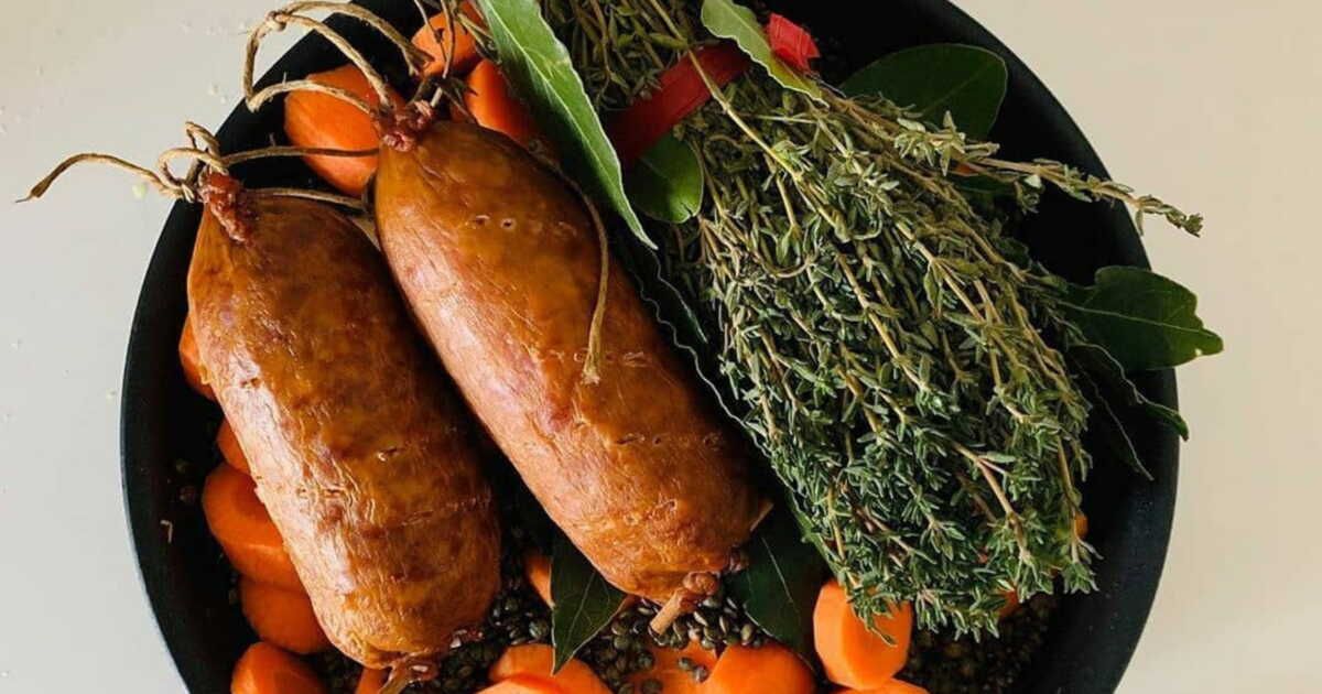 Les secrets d'une cuisson parfaite de la saucisse de Morteau