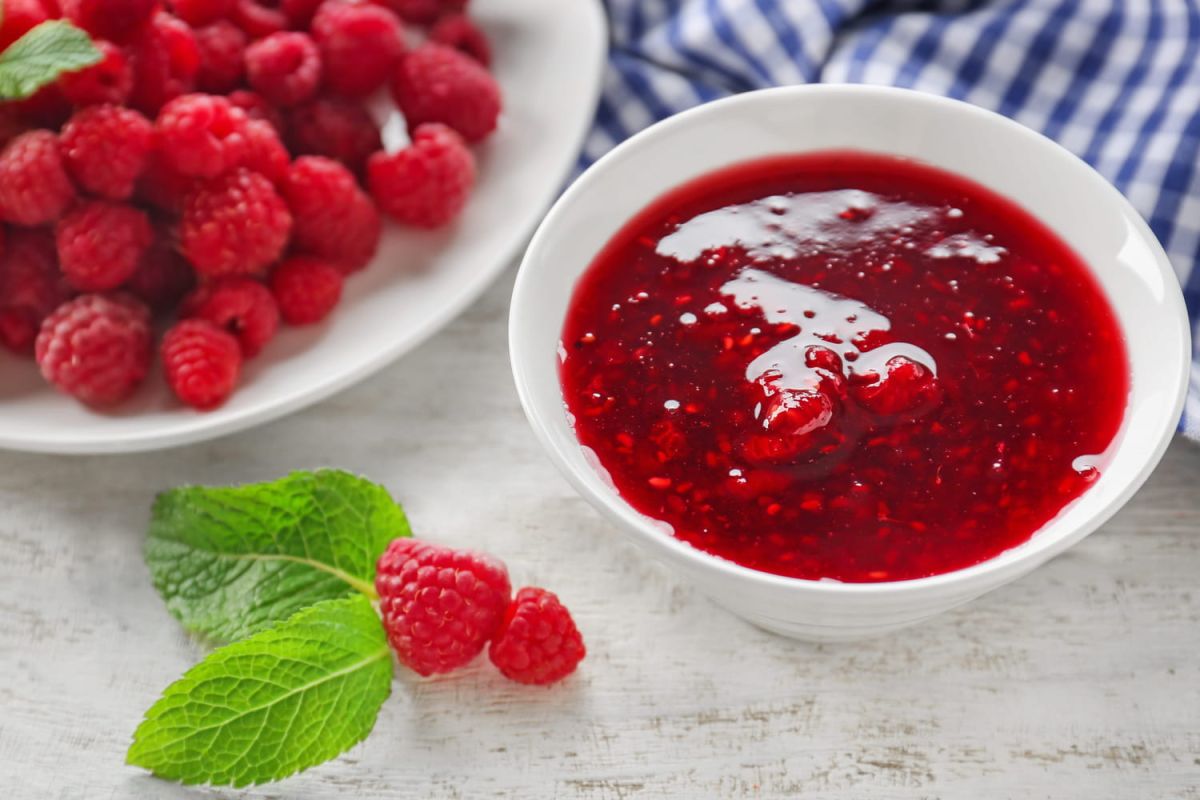 Le coulis de framboises rapide : l'astuce incontournable de Cyril Lignac