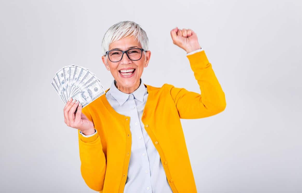 Découvrir des moyens astucieux de générer des revenus à domicile durant la retraite