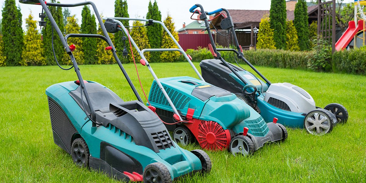 Choisir la tondeuse idéale pour un gazon parfait