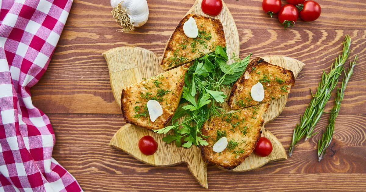 Le pain à l'ail fait maison : une recette irrésistible