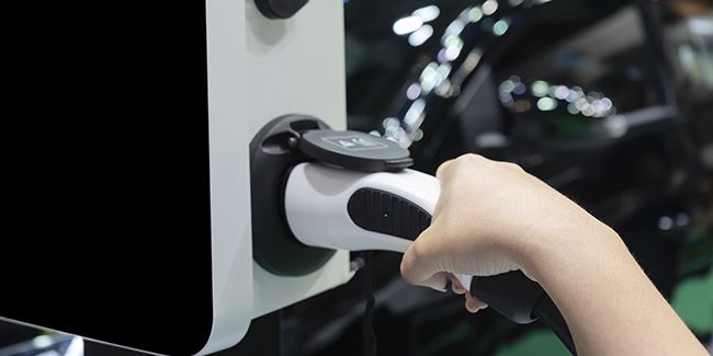 Entretien de borne de recharge : pourquoi et comment le planifier ?