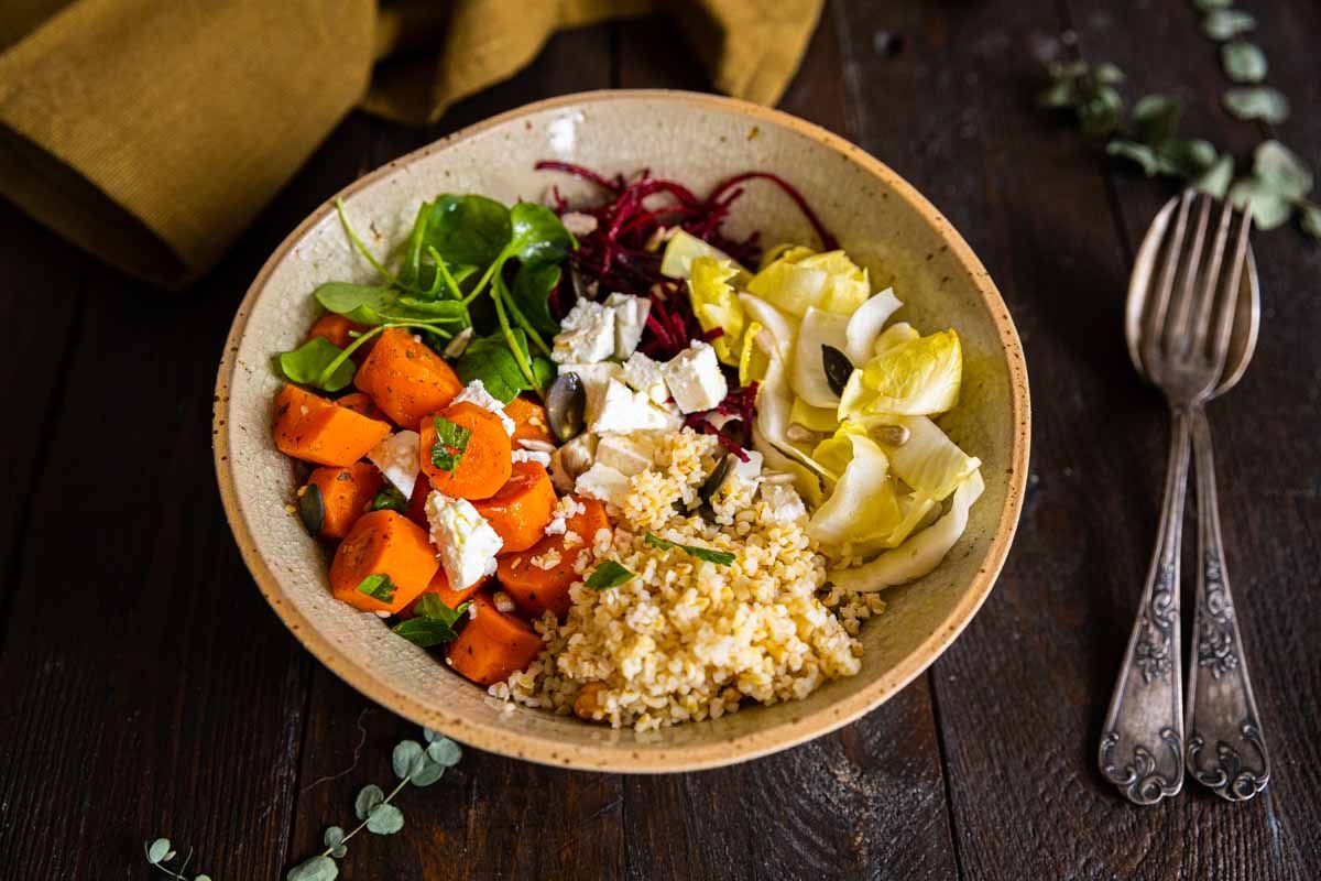La fraîcheur dans votre assiette : salade veggie éclatante aux endives et carottes