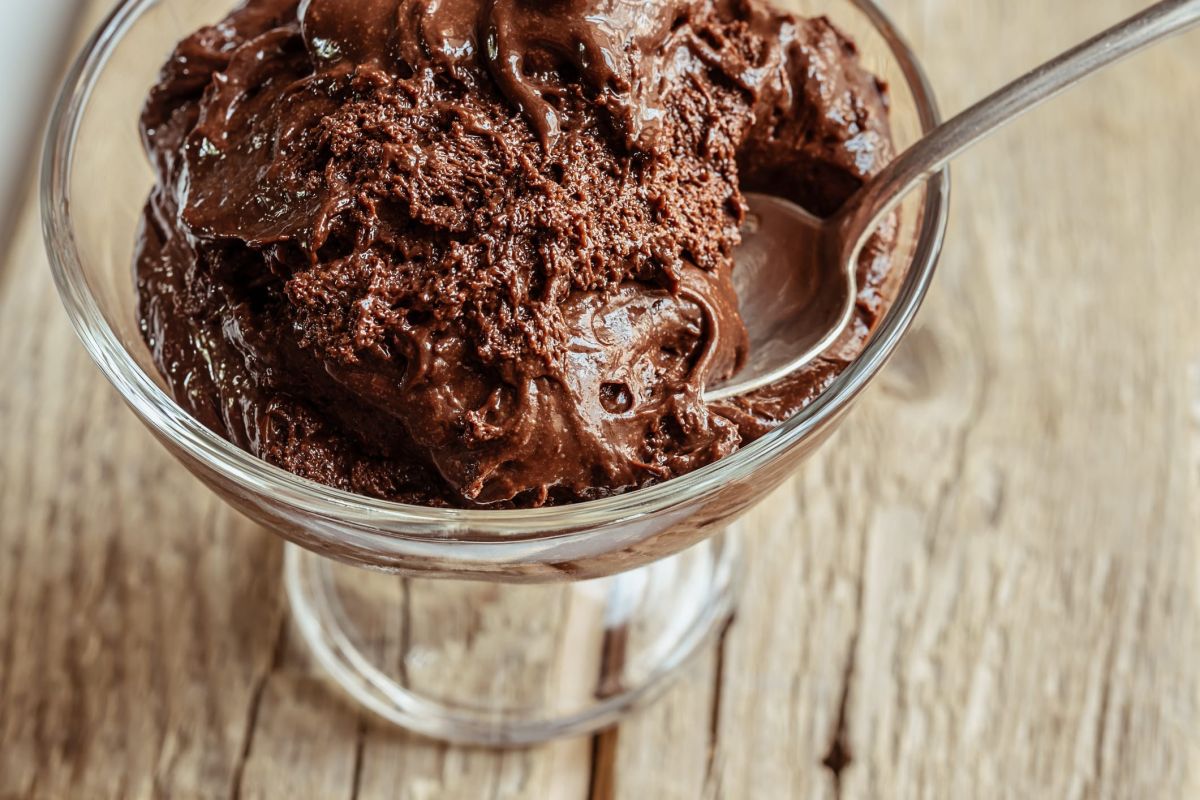 Pierre Hermé révèle son inratable mousse au chocolat : un délice à portée de tous