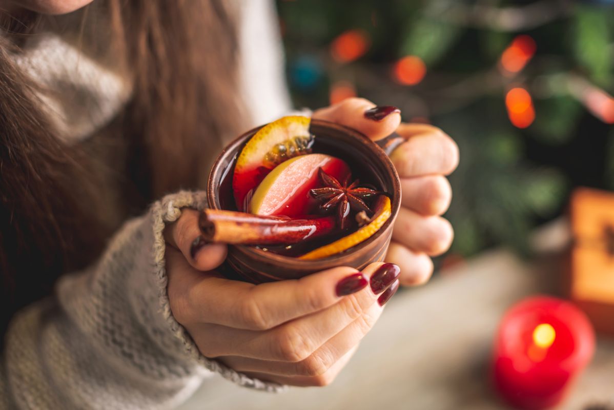 le vin chaud : une boisson hivernale pour booster votre cholestérol