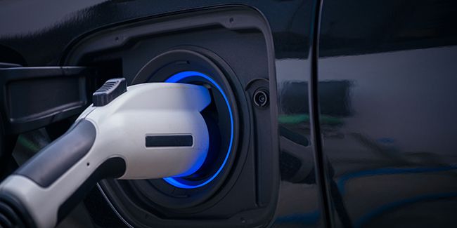 Borne de charge ultra rapide : la solution pour recharger chez soi ?