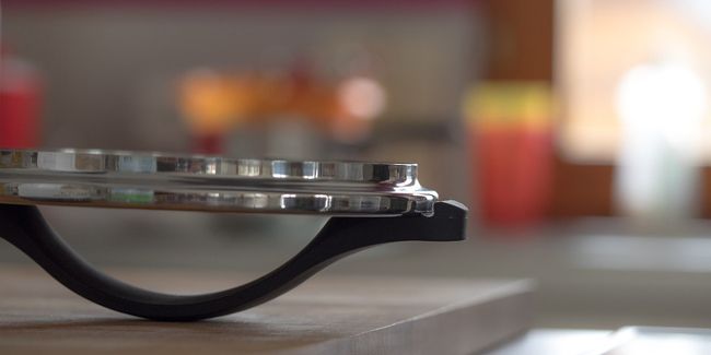 6 astuces ingénieuses pour organiser les couvercles de casseroles