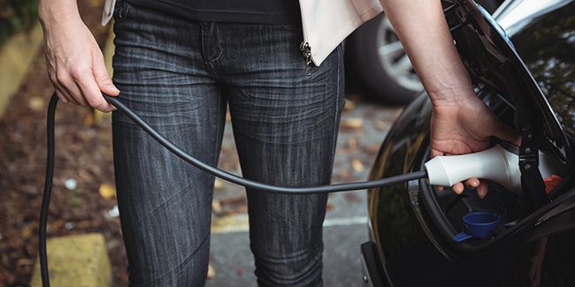 Borne de recharge mobile : zoom sur les prix et solutions